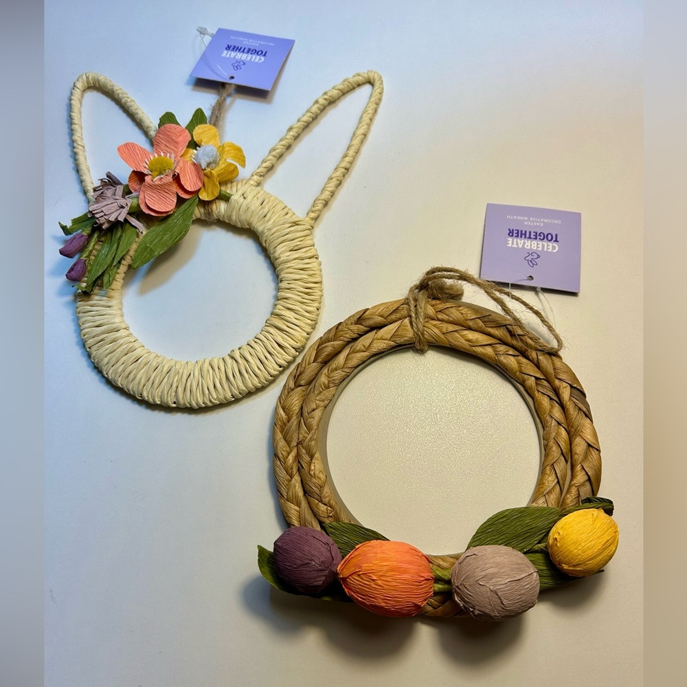 NWT Two Easter Wicker Wall Decorations